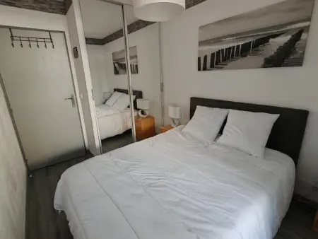 Appartement moderne 2 chambres, proche plage et parking privatif - Photo 7