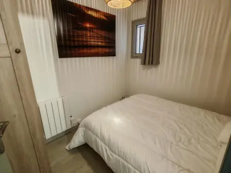 Appartement moderne 2 chambres, proche plage et parking privatif - Photo 9