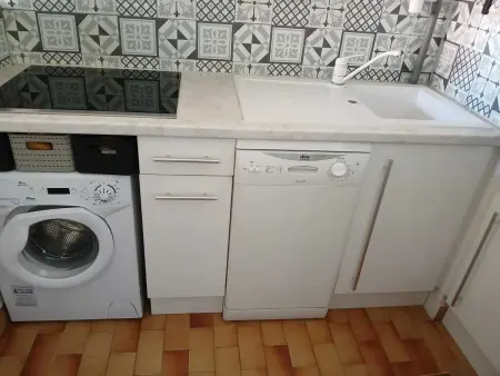 Charmant studio à Agde, 32 m² avec équipements modernes - Photo 3