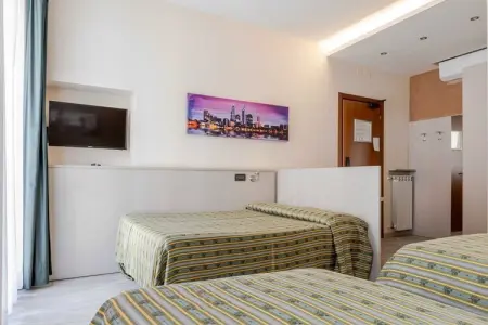 POSTA-36, Hôtel 3 Confort et Sérénité au cœur de Vintimille - Photo 3