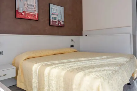 POSTA-9, Hôtel 3 Chambres Cosy pour un Séjour Unique - Photo 5