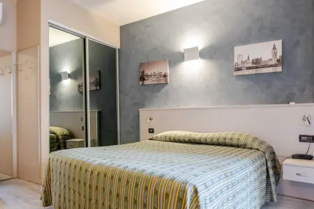 POSTA-35, Hôtel 3 Confort et Sérénité au cœur de Vintimille - Photo 2