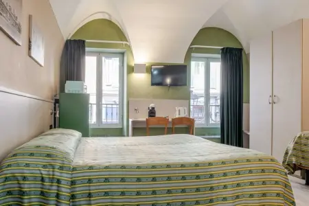 POSTA-34, Hôtel 3 Confort et Sérénité au cœur de Vintimille - Photo 1