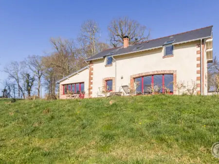 Maison lumineuse proche Granville, avec jardin et terrasse en bois - Photo 1