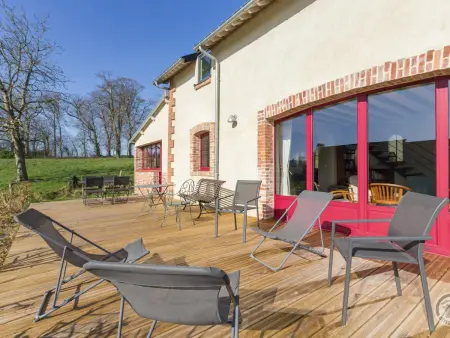 Maison lumineuse proche Granville, avec jardin et terrasse en bois - Photo 4