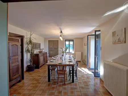 Gîte charme 12/14 pers avec piscine et jeux à Saint-Priest-la-Prugne - Photo 10