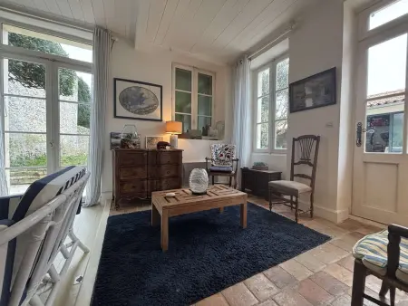 Charmante maison 6 pièces, cour privée, proche plage - Photo 2