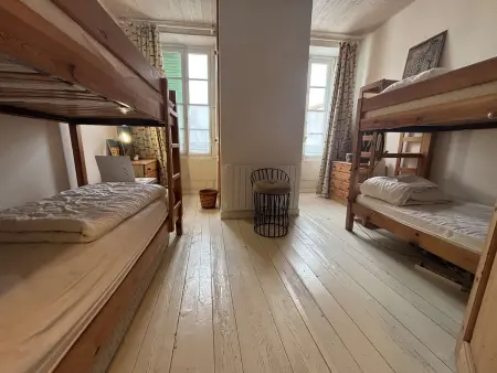 Charmante maison 6 pièces, cour privée, proche plage - Photo 14