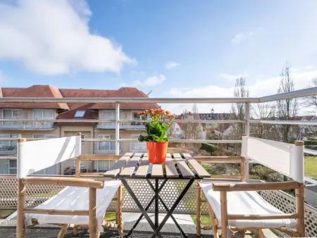 Appartment with beach cabine and parking, Appartement 4 personnes à De Haan - Photo 3