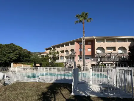 Studio cosy à Saint-Florent avec piscine et climatisation - Photo 10