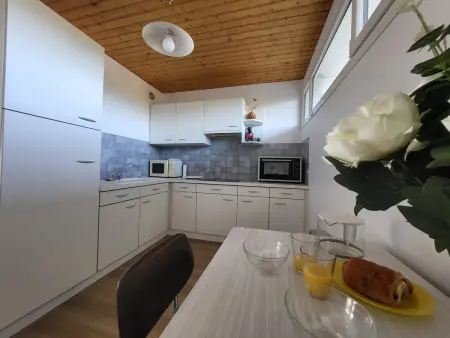 Appartement rénové pour 4 pers., vue mer, salle de jeux et parking inclus - Photo 9