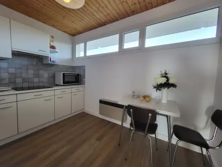 Appartement rénové pour 4 pers., vue mer, salle de jeux et parking inclus - Photo 10
