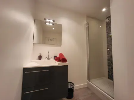 Appartement rénové pour 4 pers., vue mer, salle de jeux et parking inclus - Photo 16