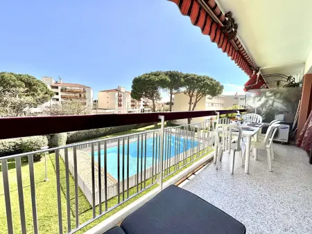 Appartement 3 pièces à Fréjus avec piscine partagée, près du centre - Photo 13