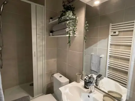 Studio cosy 3 étoiles avec balcon, idéal pour 2 pers, à Aix-les-Bains - Photo 2