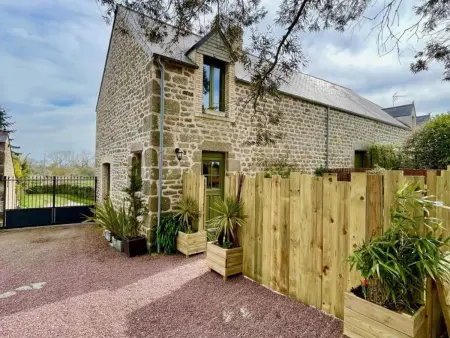 Charmante Maison à Montfarville avec Parking et Wifi, Animaux Bienvenus - Photo 13