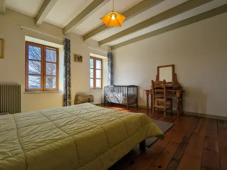 Gîte restauré avec grand terrain clos, salle de jeux, proche du Puy en Velay et Chavaniac-Lafayette - Photo 8