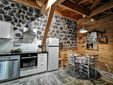 Gîte confortable près de la Cascade de la Beaume avec terrasses et parking privatif - Photo 1