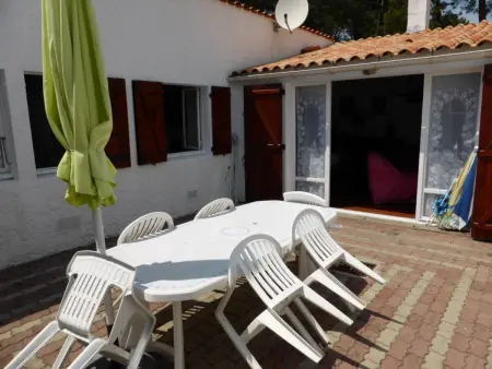 Villa 3 Pièces à 150m de la Mer avec Patio et Parking - Photo 4