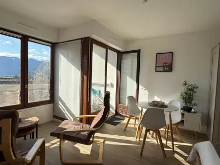Studio moderne et cosy avec loggia, vue montagnes, Internet - Photo 1