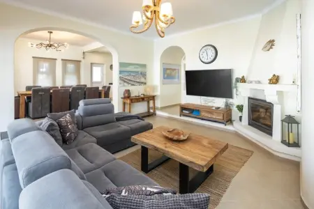 Vila Nova 10, Villa dans la ville côtière de Carvoeiro, Algarve - Photo 1