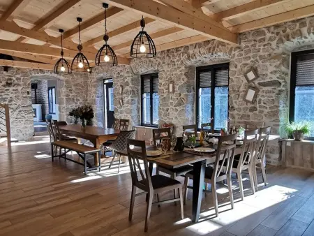 Grand gîte rénové, billard, baby-foot, vue sur rivière, terrasse, activités diverses - Photo 3