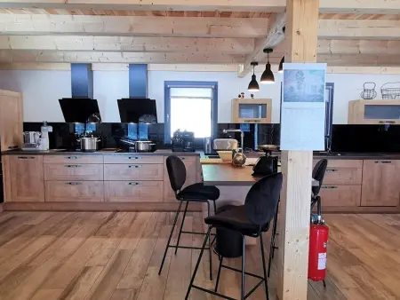 Grand gîte rénové, billard, baby-foot, vue sur rivière, terrasse, activités diverses - Photo 6