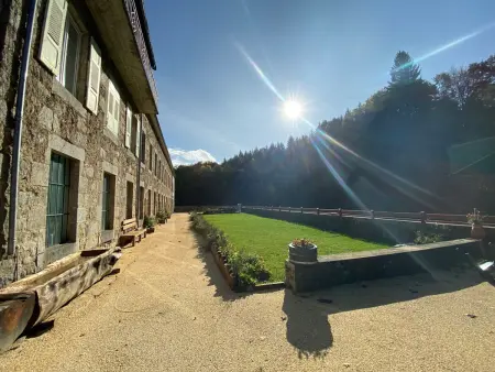 Grand gîte rénové, billard, baby-foot, vue sur rivière, terrasse, activités diverses - Photo 7