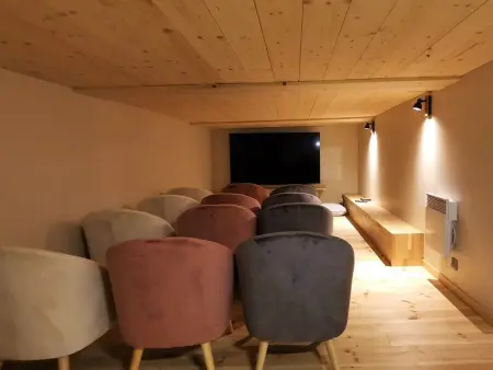 Grand gîte rénové, billard, baby-foot, vue sur rivière, terrasse, activités diverses - Photo 24