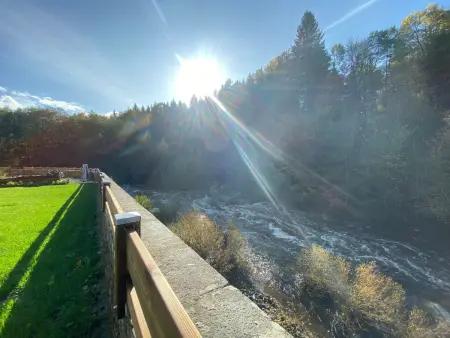 Grand gîte rénové, billard, baby-foot, vue sur rivière, terrasse, activités diverses - Photo 25