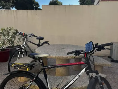 Maison moderne avec cour privée et parking sécurisé - Photo 9
