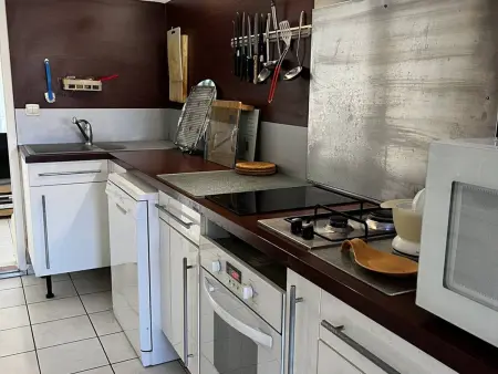 Maison moderne avec cour privée et parking sécurisé - Photo 25