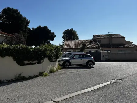 Maison moderne avec cour privée et parking sécurisé - Photo 27