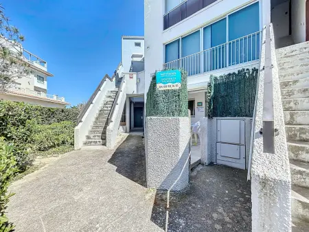 Appartement en front de mer avec terrasse et piscine - Photo 12