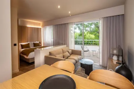 Appartements Horizon Resort- Apartment, Appartement à Baillargues avec piscine chauffée - Photo 15