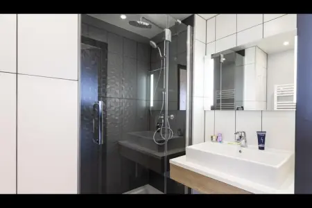 SYBELLES_S6, Appartement à Le Corbier avec Spa & Piscine - Photo 25