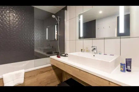 SYBELLES_S6, Appartement à Le Corbier avec Spa & Piscine - Photo 26