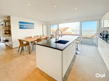 Appartement duplex 6-8 pers avec terrasse, jacuzzi et garage à Port-Louis - Photo 4