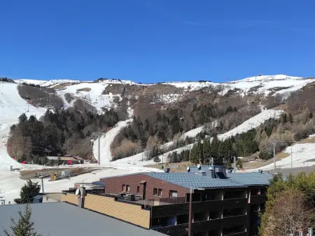 Appartement au cœur de Super Besse, vue sur montagnes - Photo 15