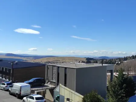 Appartement au cœur de Super Besse, vue sur montagnes - Photo 17