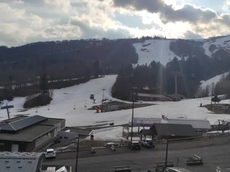 Appartement 5 pers au pied des pistes avec Wi-Fi à Super Besse - Photo 22