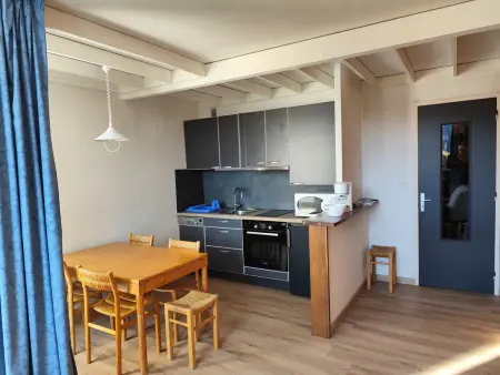 Appartement au Cœur de Super Besse avec Balcon et Parking - Photo 1