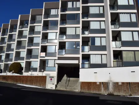 Appartement au Cœur de Super Besse avec Balcon et Parking - Photo 13