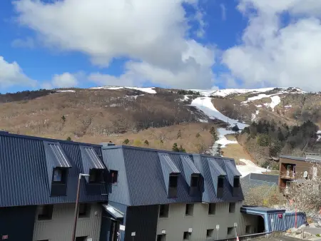 Appartement au Cœur de Super Besse avec Balcon et Parking - Photo 20