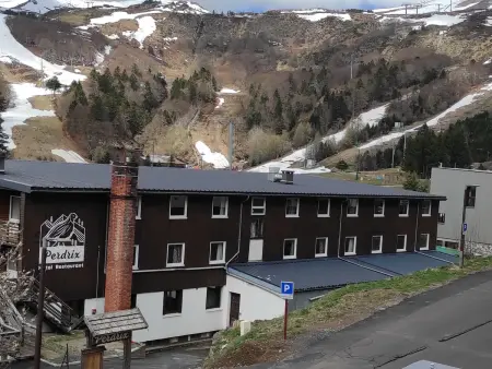Appartement au Cœur de Super Besse avec Balcon et Parking - Photo 21