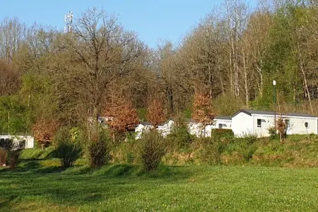 Verblijfpark Ardinam 3, Chalet à Olloy-sur-Viroin avec Terrasse - Photo 14