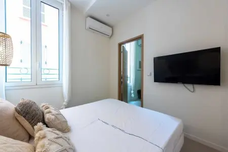 DC-5-COURBET-G, Appartement cosy Juan-Les-Pins - 300m Plage - Photo 6