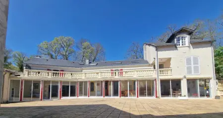 Villa spacieuse avec piscine privée à Ranton - 330 m² - Photo 2