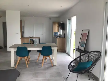 Maison familiale spacieuse à Plouguerneau avec jardin - Photo 1