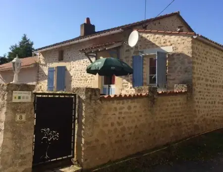 Maison accueillante avec piscine à Chalandray, Maison 6 personnes à Chalandray - Photo 5